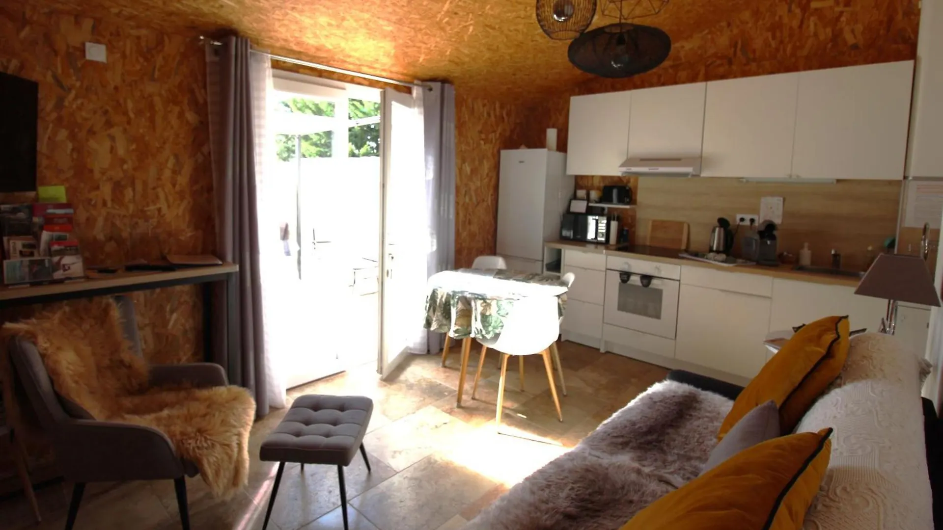 Les Bastidons De L'Isle - Le Saumane - 3 Etoiles Apartman L'Isle-sur-la-Sorgue